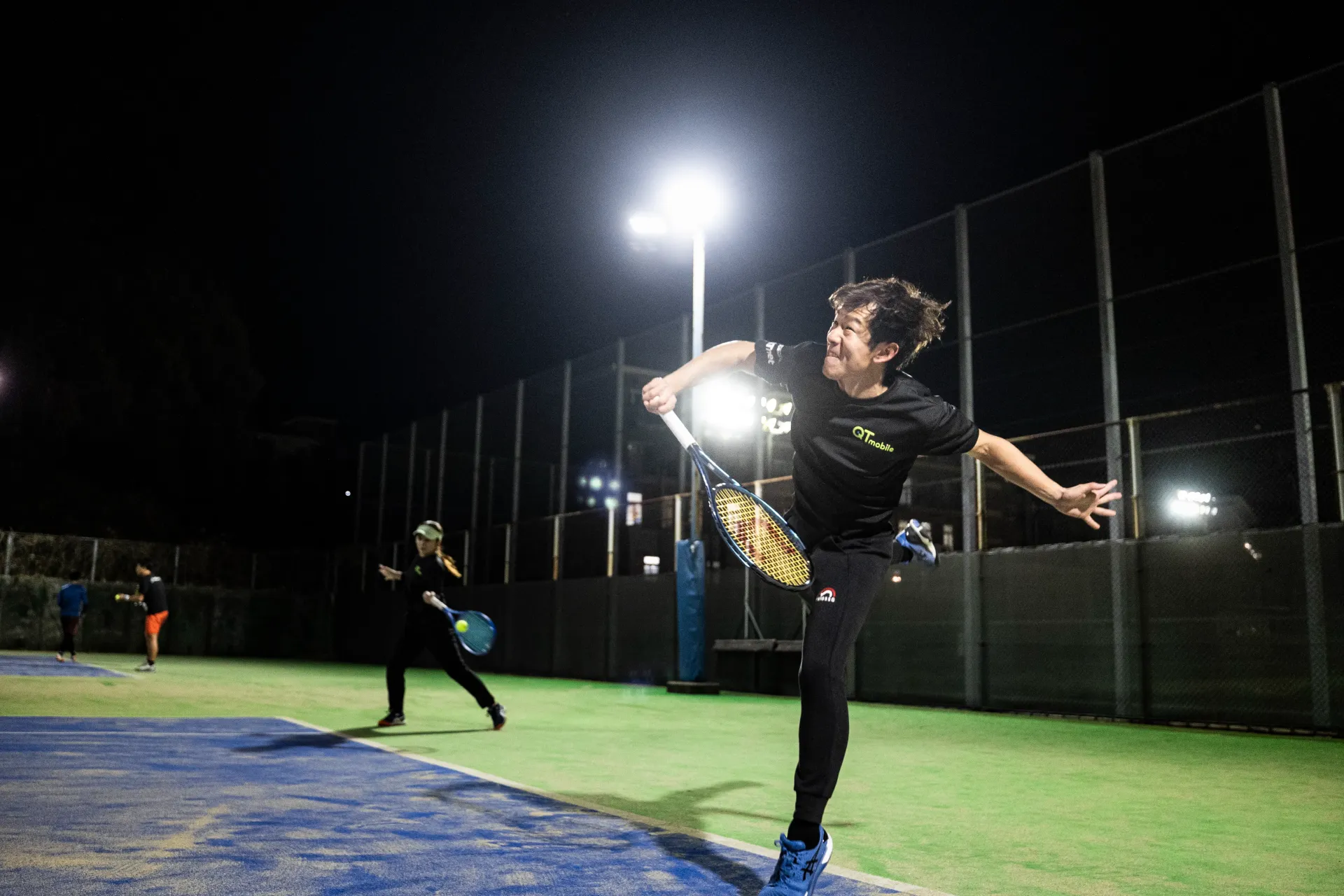 古賀さんのサーブ