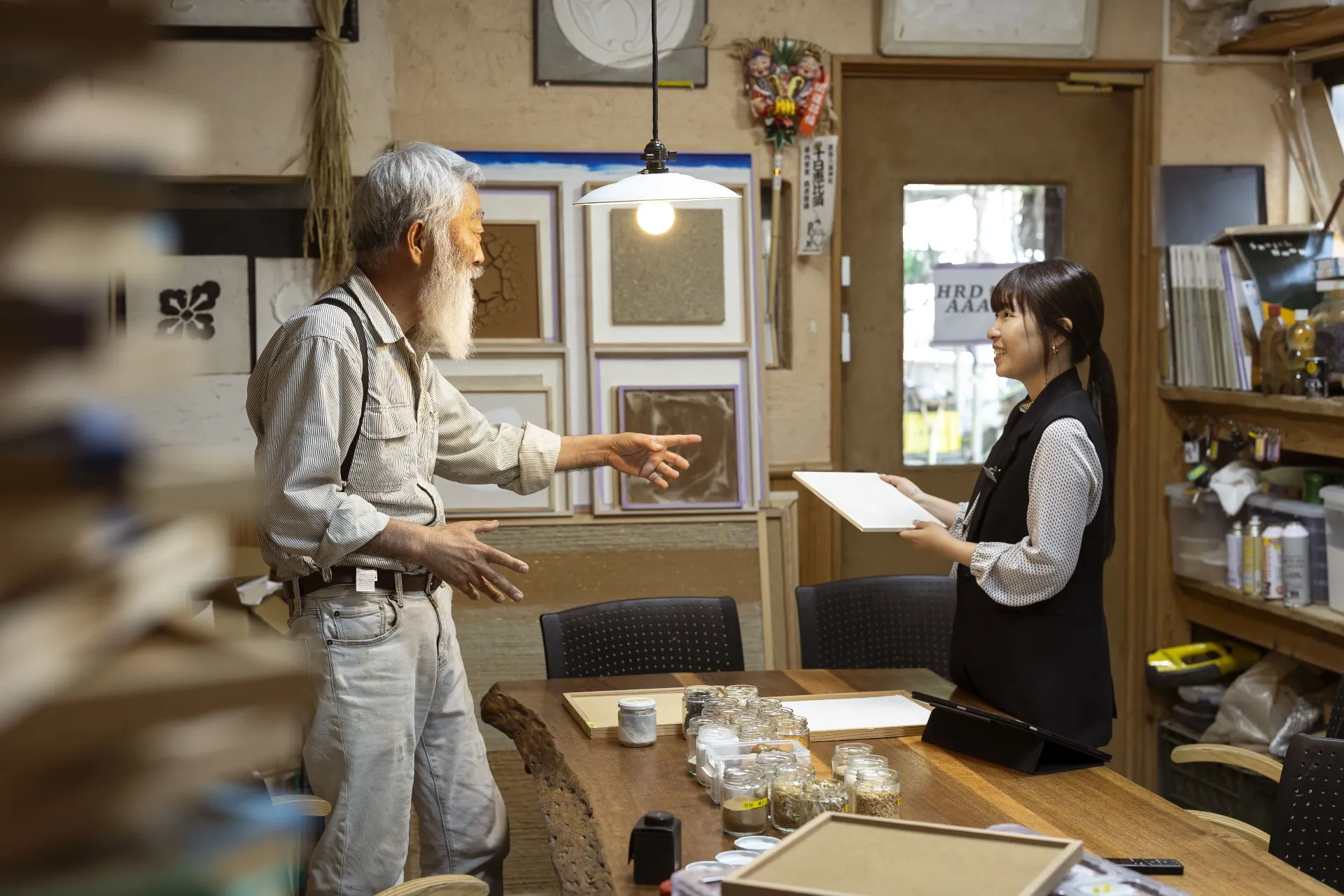 石井さんの問いかけに答える原田さんの写真
