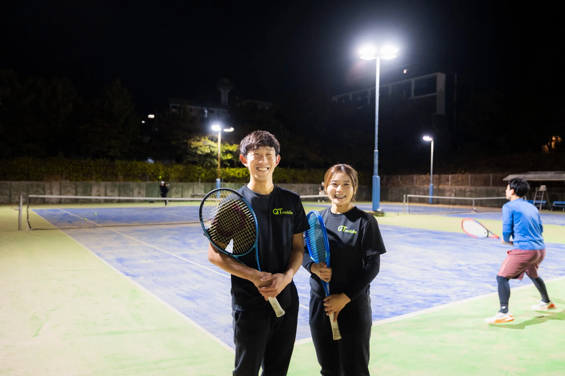 古賀さん（左）と吉松さん（右）。